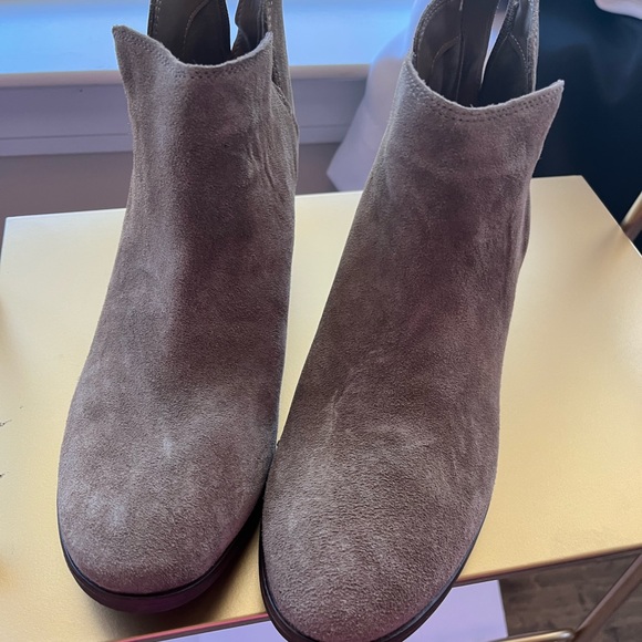 Suede ankle boots Michael Shannon new in box - Picture 2 of 8